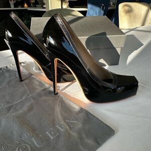 Alexander McQueen Black Patent Leather Heels Silver Flat Toe
